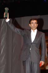 Imanol Arias recogiendo el Premio M&aacute;laga