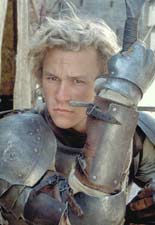 Heath Ledger caracterizado como un caballero