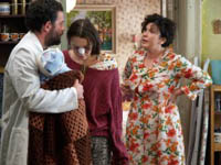 La mujer con la nariz rota